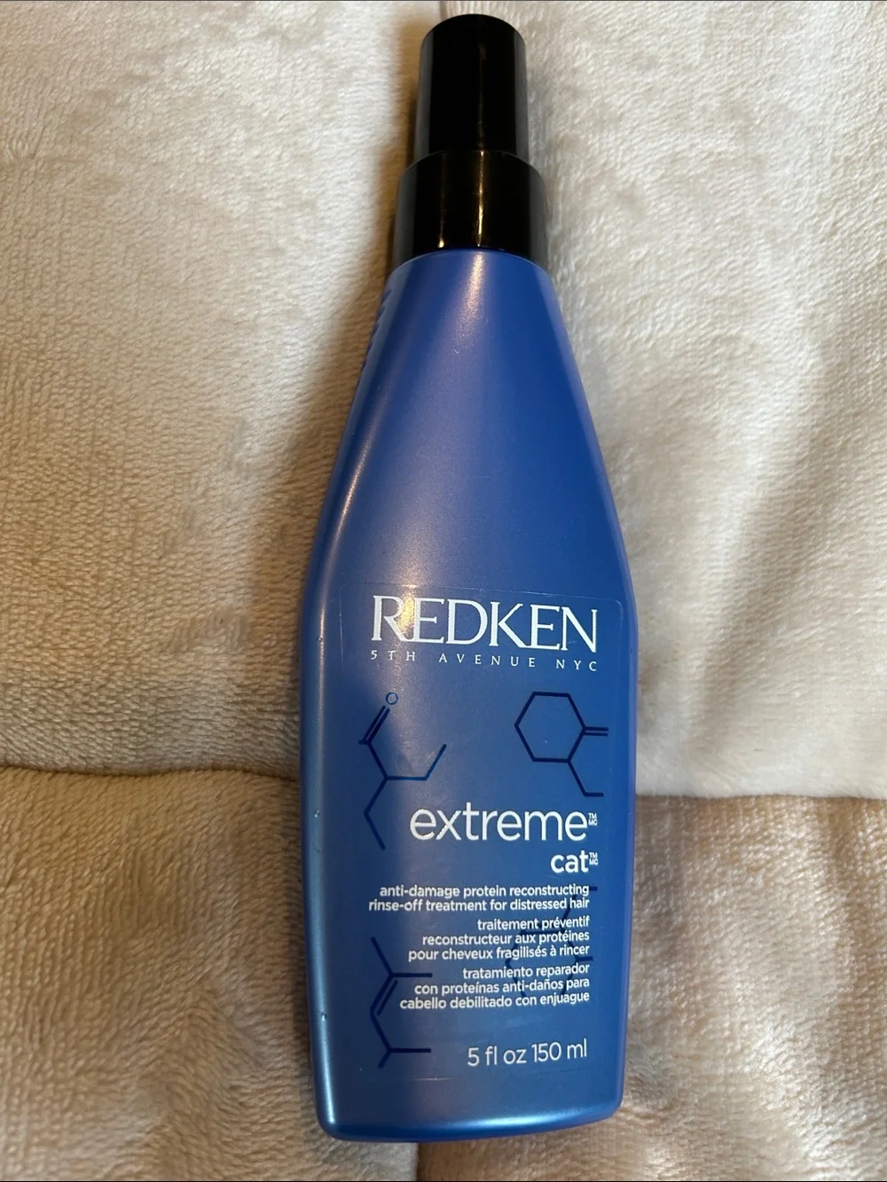 Redken Blue Extreme CAT Reconstructing Anti-Damage Spray
